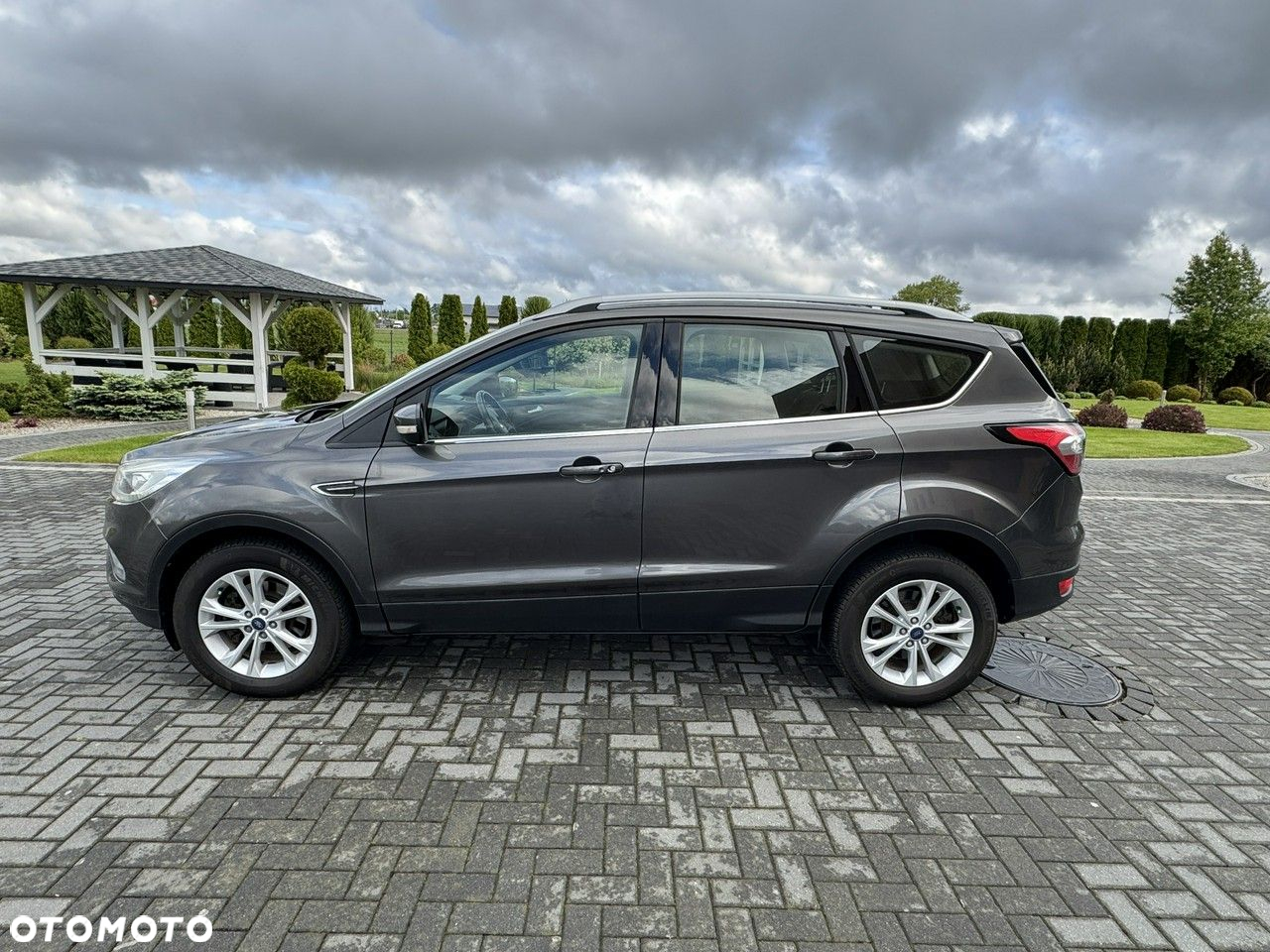 Ford Kuga - 9
