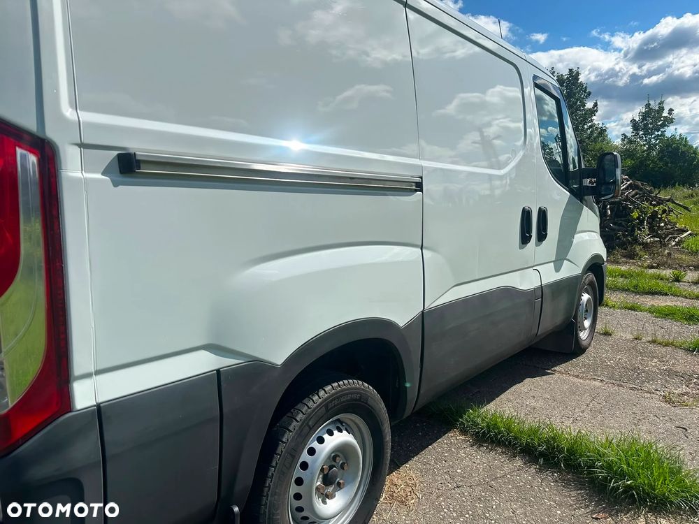 Iveco Daily L1H1 2.3 diesel 116 kM, automat 2019 rok EURO 6! WEBASTO, czujniki parkowania, sprowadzony ze Szwecji- NISKI ORGINALNY PRZEBIEG 146tyś. - 12