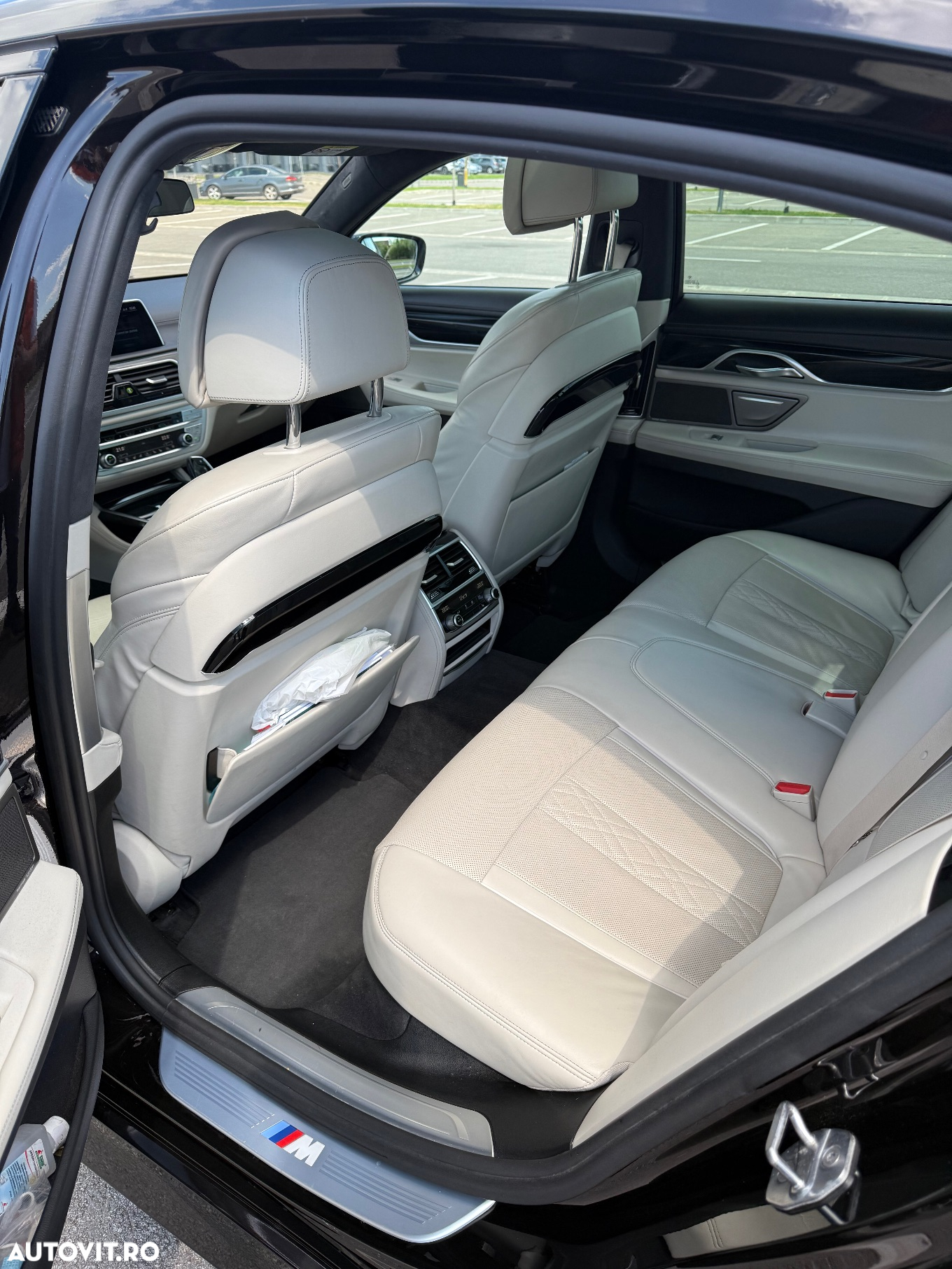 BMW Seria 7 740d xDrive - 14