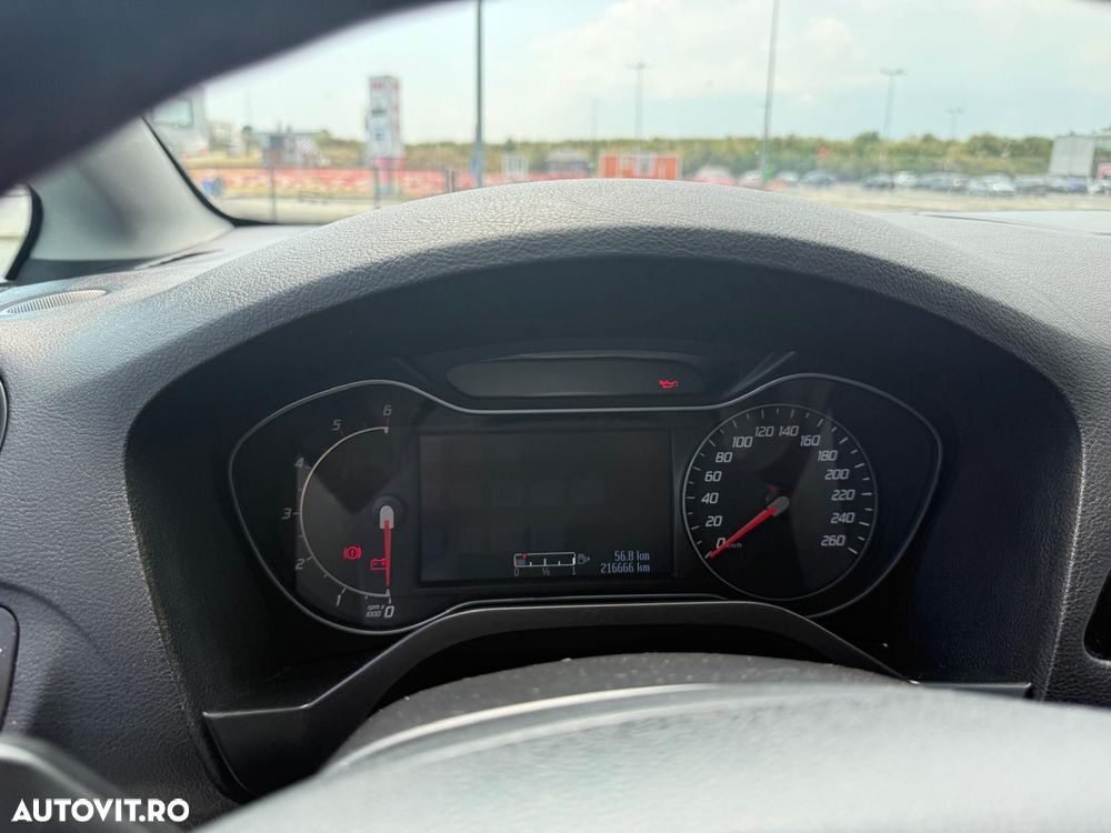 Ford S-Max - 10
