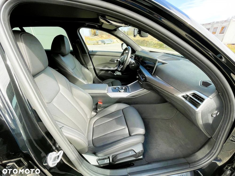 BMW Seria 3 320d xDrive MHEV M Sport sport - 25
