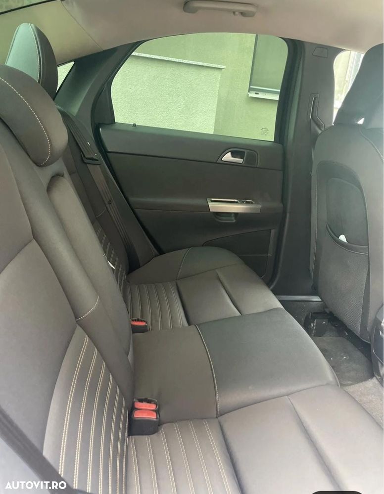 Volvo S40 DPF DRIVe Momentum - 6