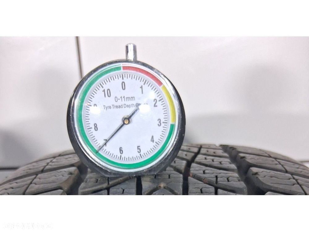 Opony zimowe 205/45R17 88V Dunlop - 3