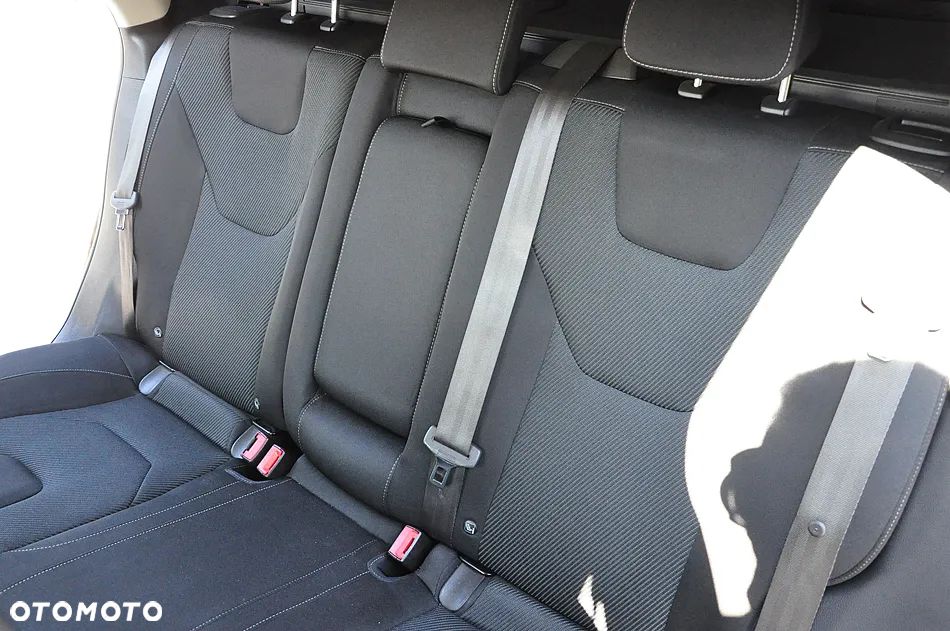 Ford Mondeo 2.0 TDCi Trend PowerShift - 24