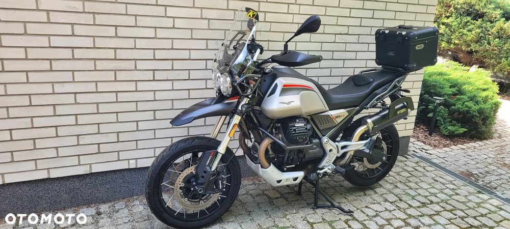 Moto Guzzi V85 - 23