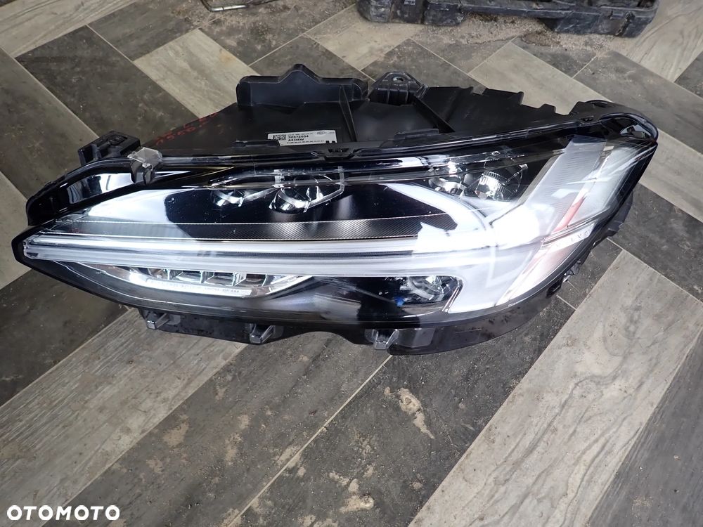 VOLVO S90 LAMPA LEWY PRZÓD EUROPA 32372634 - 1