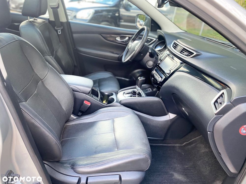 Nissan Qashqai 1.6 dCi Xtronic N-Connecta - 13