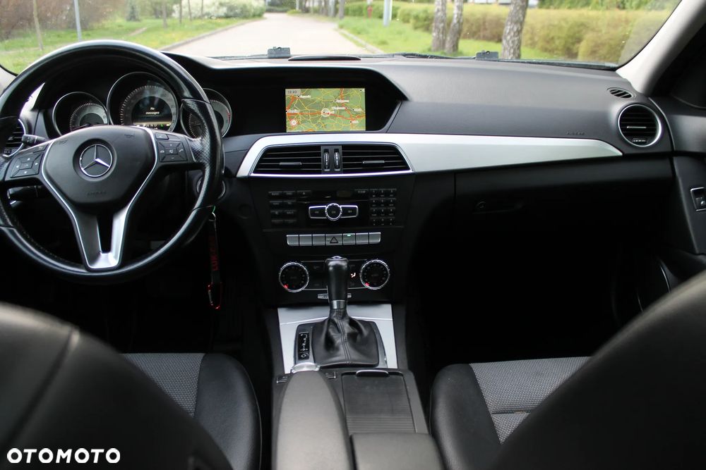 Mercedes-Benz Klasa C 180 CDI DPF (BlueEFFICIENCY) 7G-TRONIC Avantgarde - 13