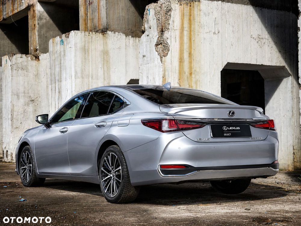 Lexus ES 300h Business Edition - 5