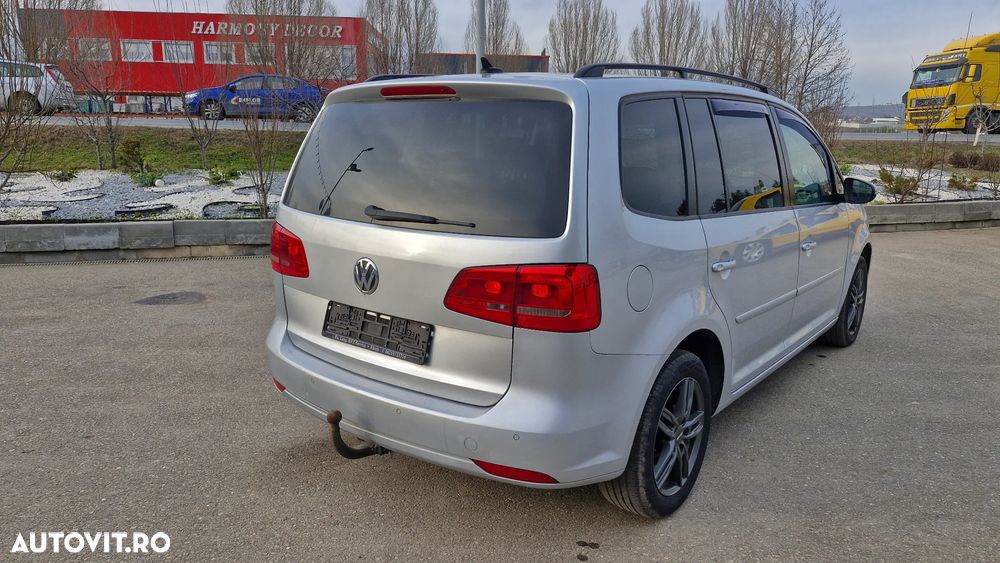 Volkswagen Touran 2.0 TDI DPF BlueMotion Technology DSG Life - 8