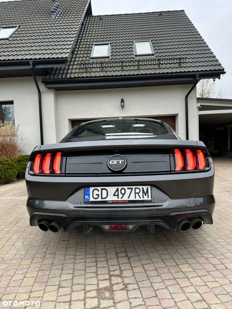Ford Mustang - 7