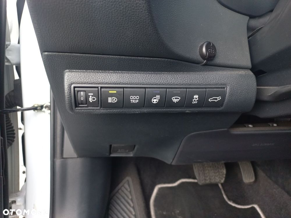 Toyota Corolla 1.8 Hybrid Style - 19
