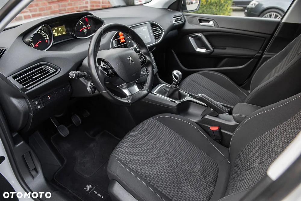 Peugeot 308 BlueHDi 130 Stop & Start Allure Pack - 16