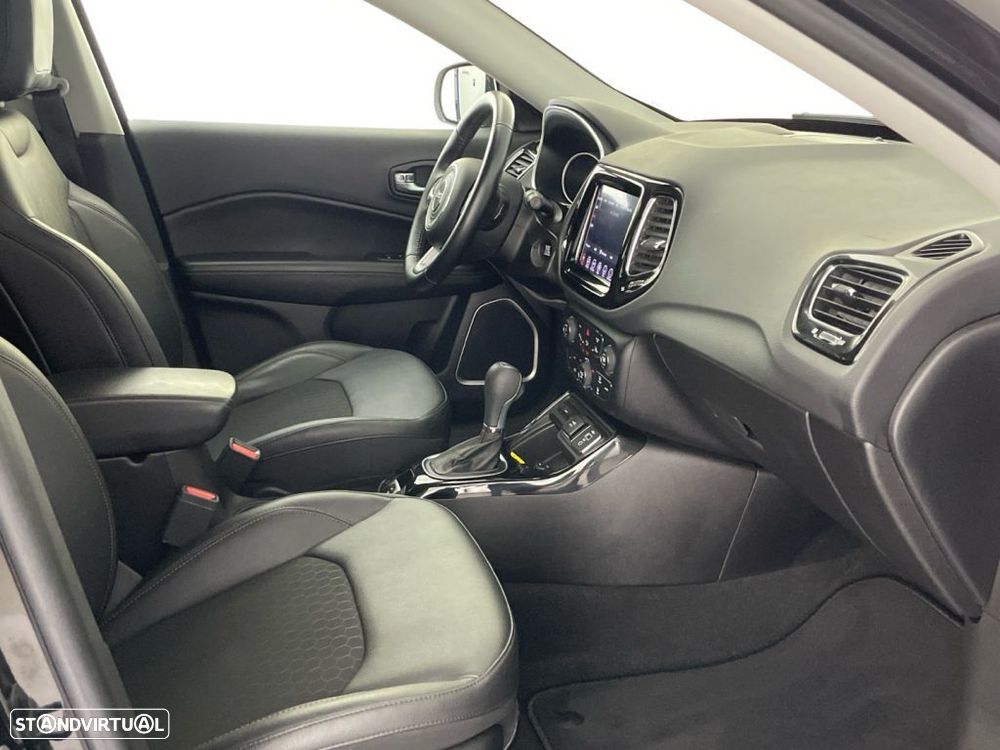 Jeep Compass 1.3 T Limited DCT - 21