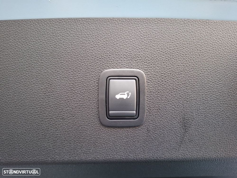 Renault 4 E-Tech 52 kWh Techno Autonomia Conforto - 23