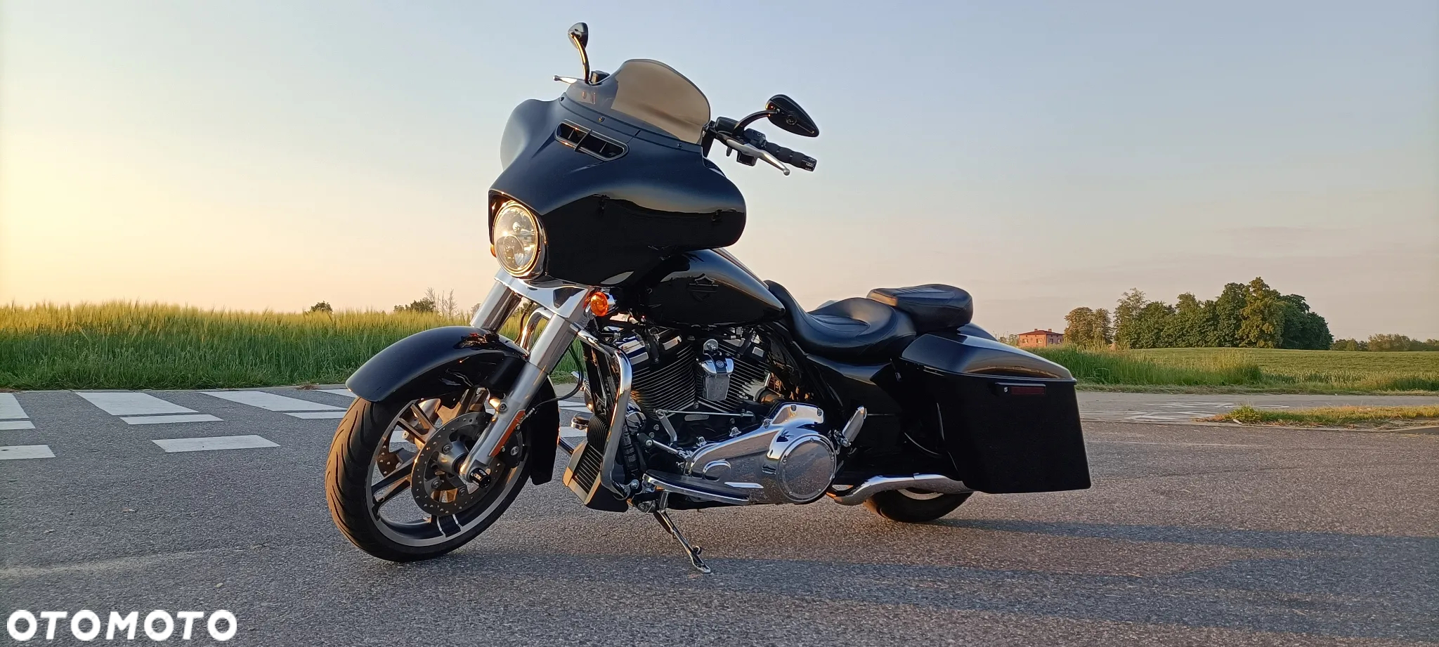 Harley-Davidson Touring Street Glide - 3
