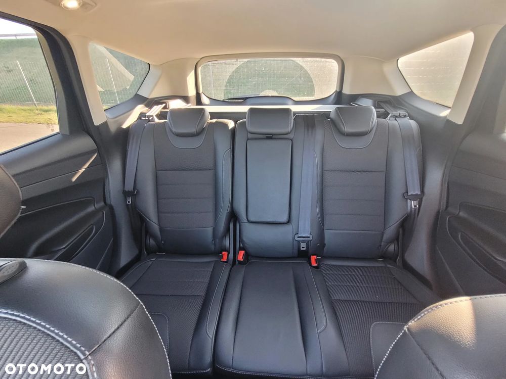Ford Kuga 2.0 TDCi 4x4 Titanium - 16