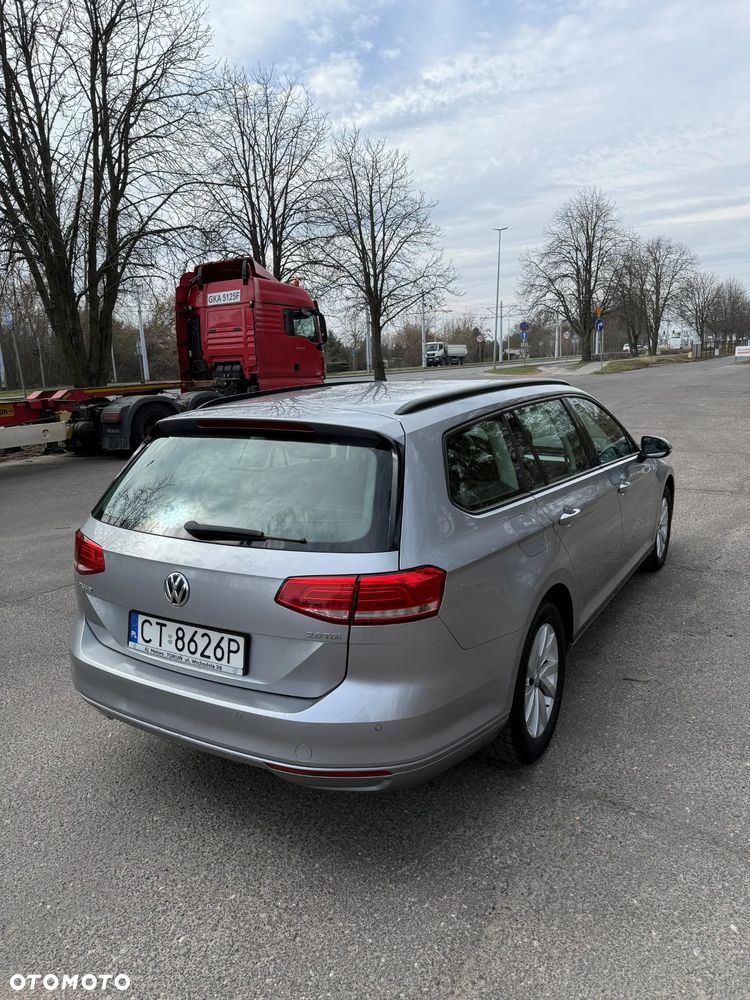 Volkswagen Passat - 2