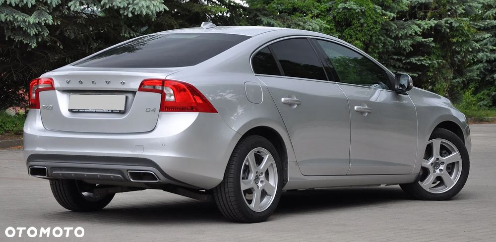 Volvo S60 D4 R-Design Summum - 17