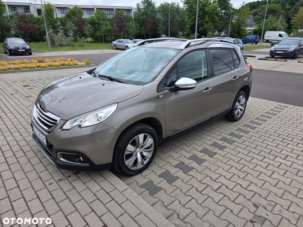 Peugeot 2008 1.2 Pure Tech Style EU6 - 1