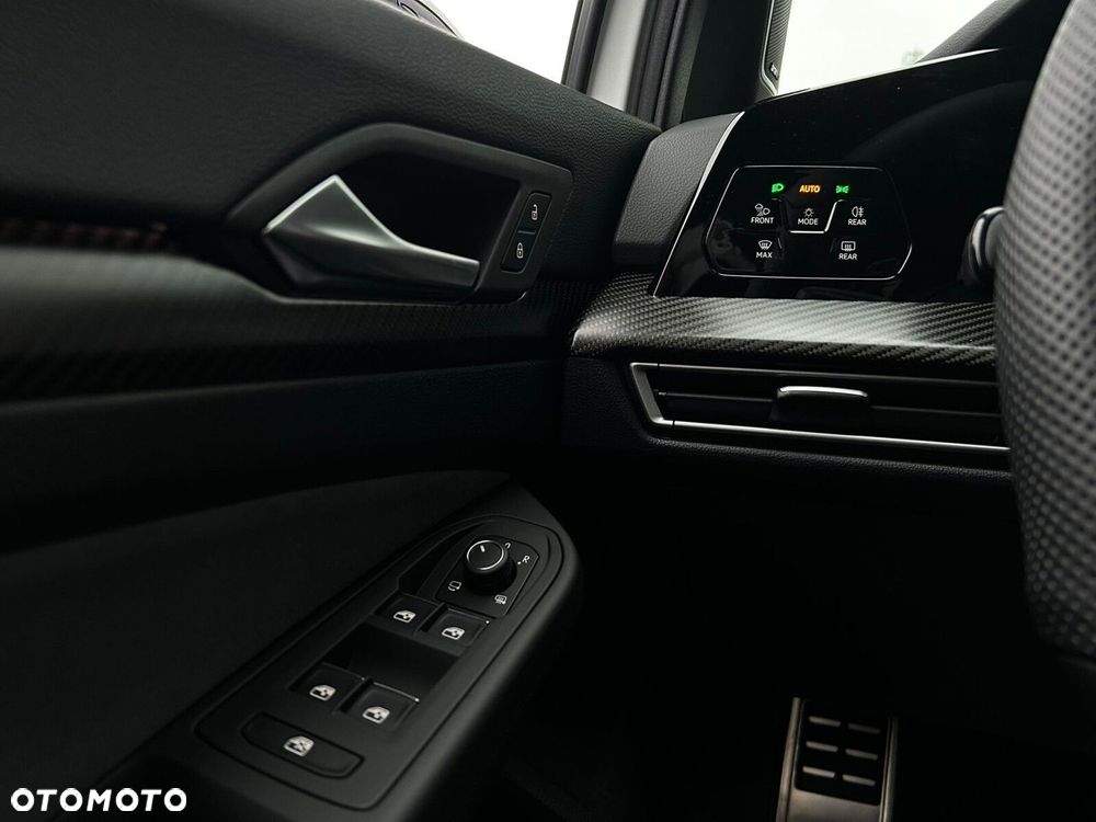 Volkswagen Golf - 21