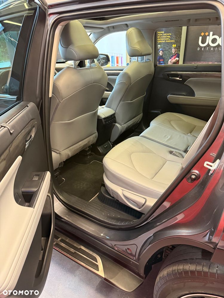Toyota Highlander 2.5 Hybrid Executive Style - 8
