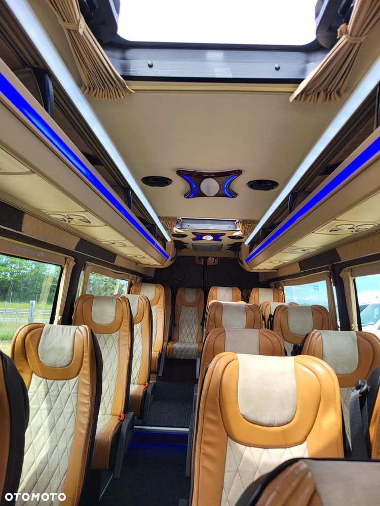 Mercedes-Benz Sprinter 519 CDI 24 miejsca + 3 stojące - 22
