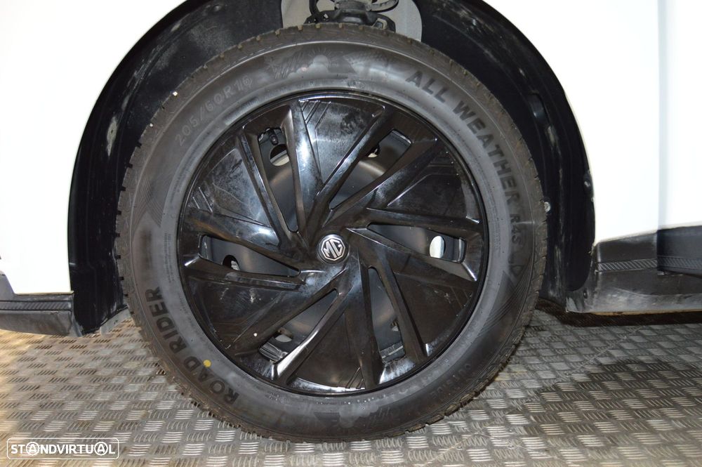 MG MG4 51 kWh Standard - 11