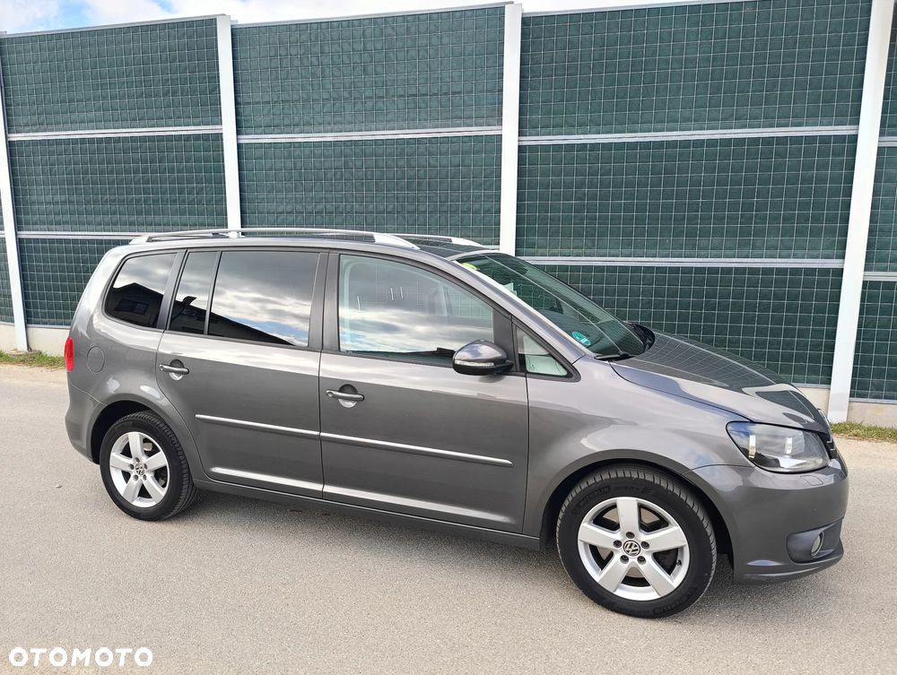 Volkswagen Touran 2.0 TDI DPF BlueMotion Technology Highline - 13