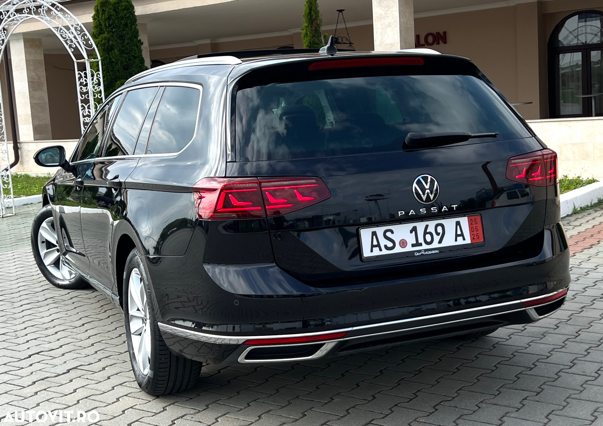 Volkswagen Passat Variant 2.0 TDI DSG Elegance - 13