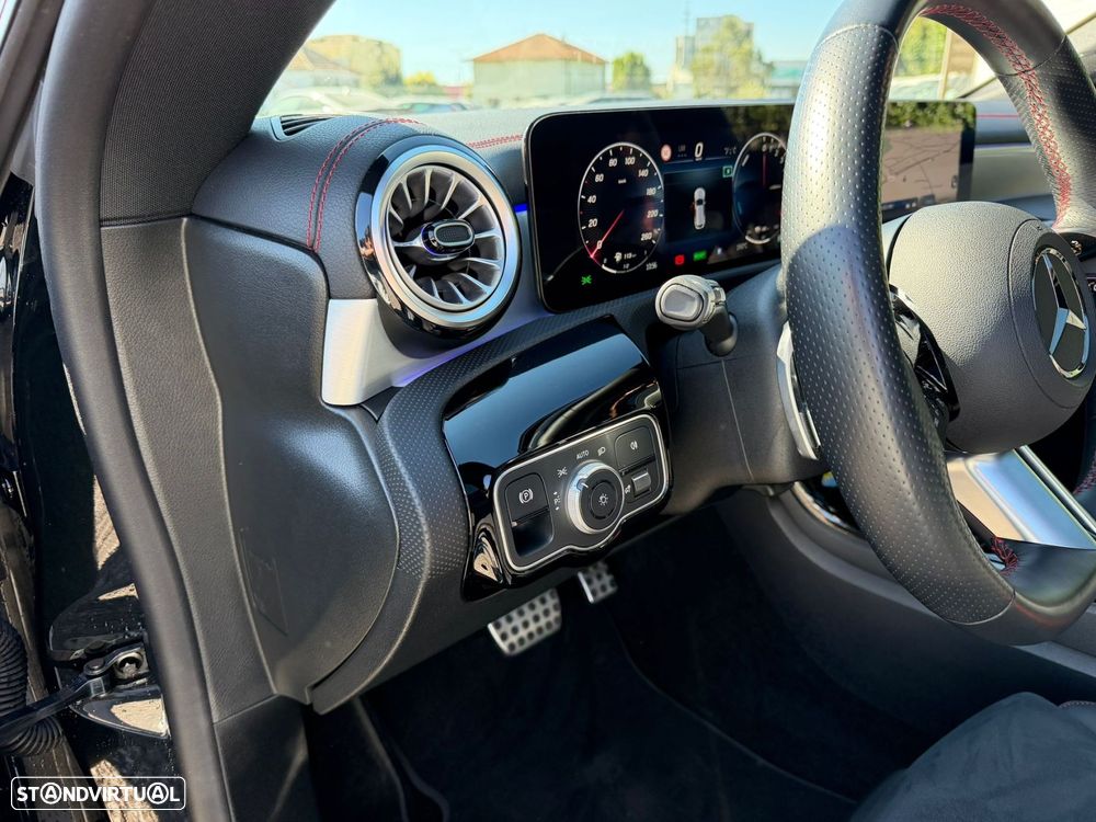 Mercedes-Benz CLA 250 - 33