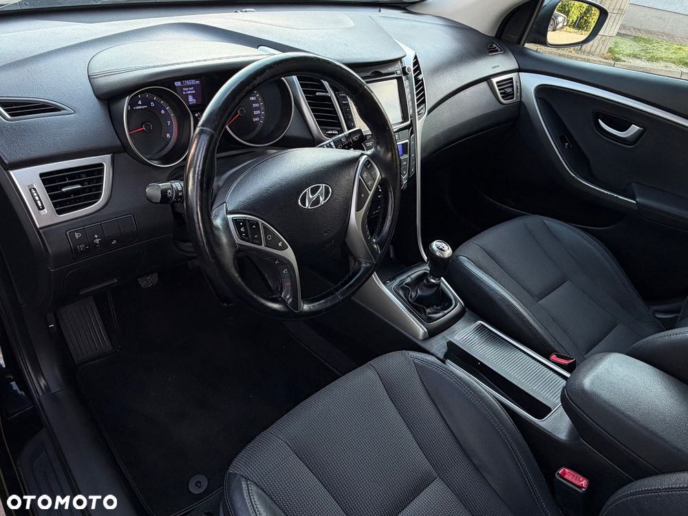 Hyundai i30 1.6 GDI Premium - 22