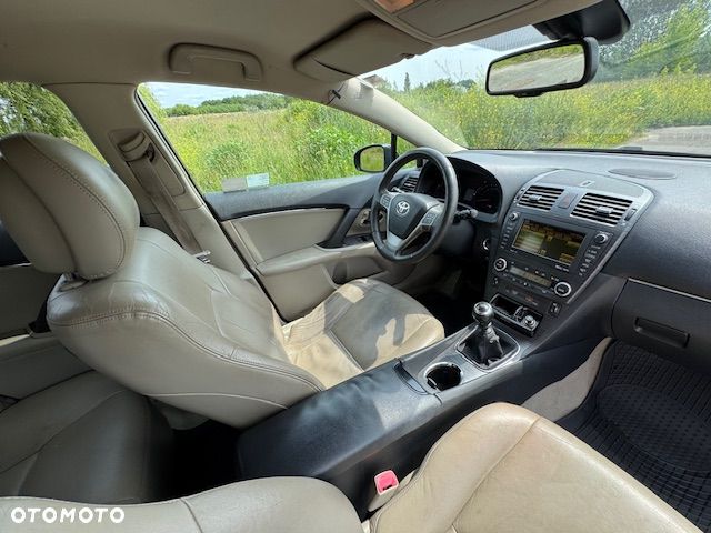 Toyota Avensis 2.2 D-CAT Premium - 10