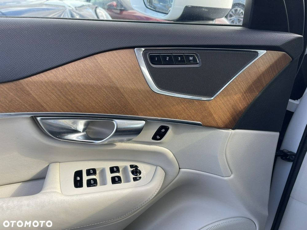 Volvo XC 90 D5 SCR AWD Inscription - 16