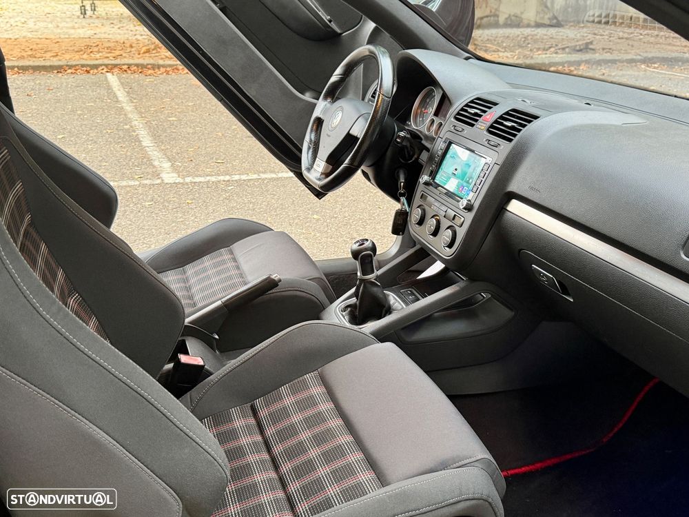 VW Golf 2.0 GTi - 15