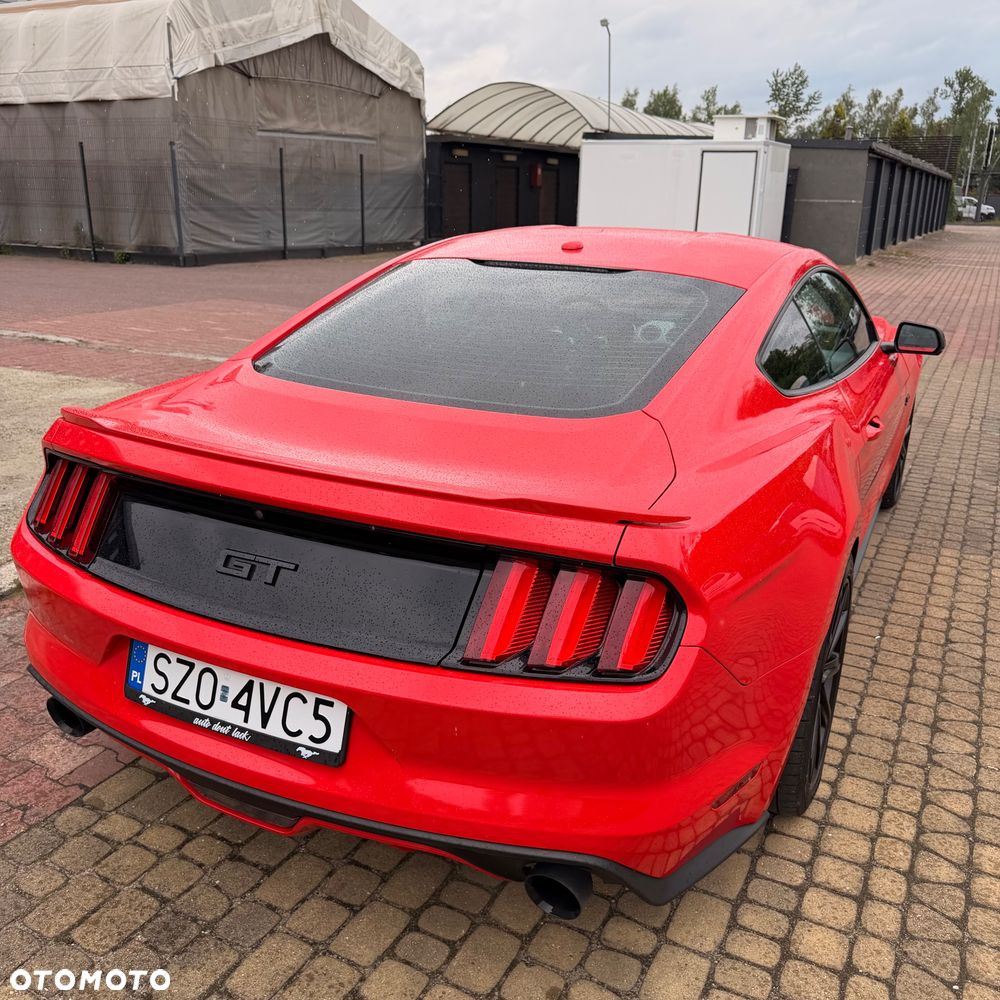 Ford Mustang 5.0 V8 GT - 4
