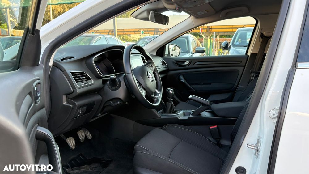 Renault Megane - 25