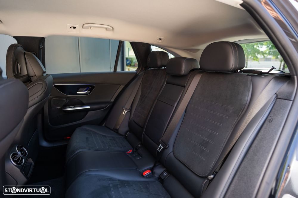 Mercedes-Benz C 300 e AMG Line - 23