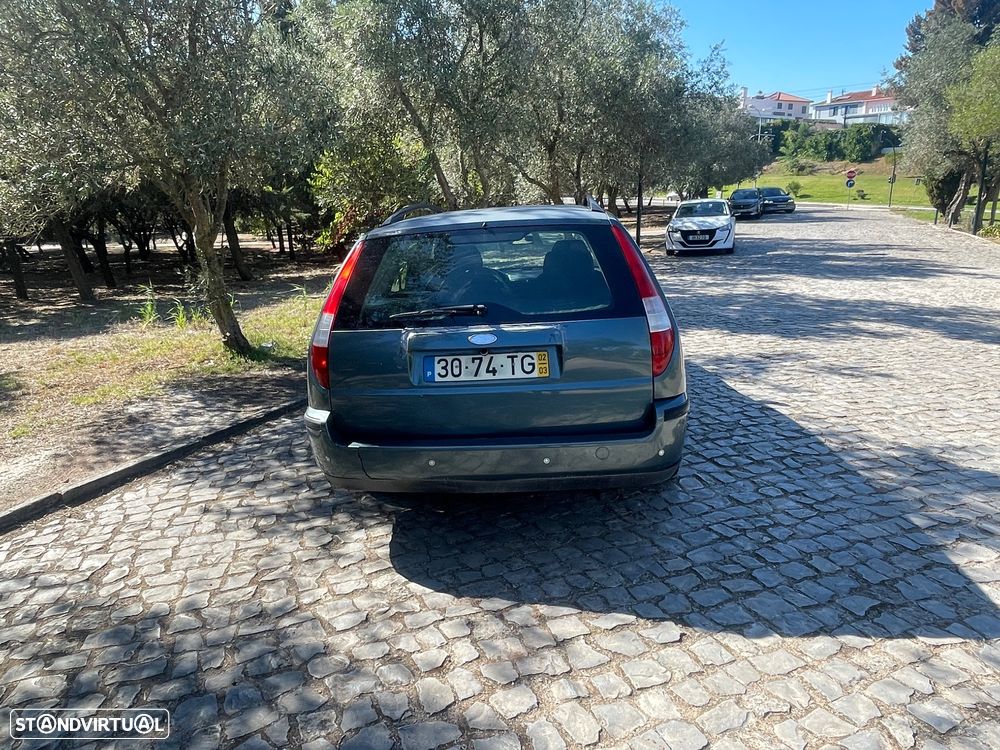 Ford Mondeo SW 2.0 TDdi Ghia - 4