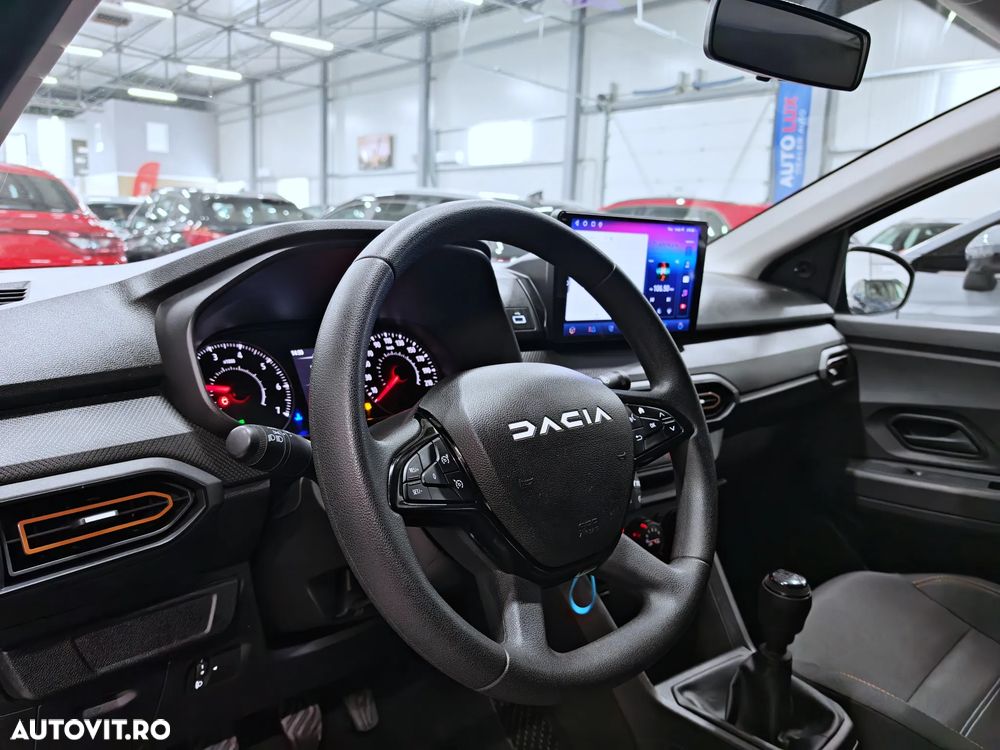 Dacia Sandero TCe 90 Essential - 9