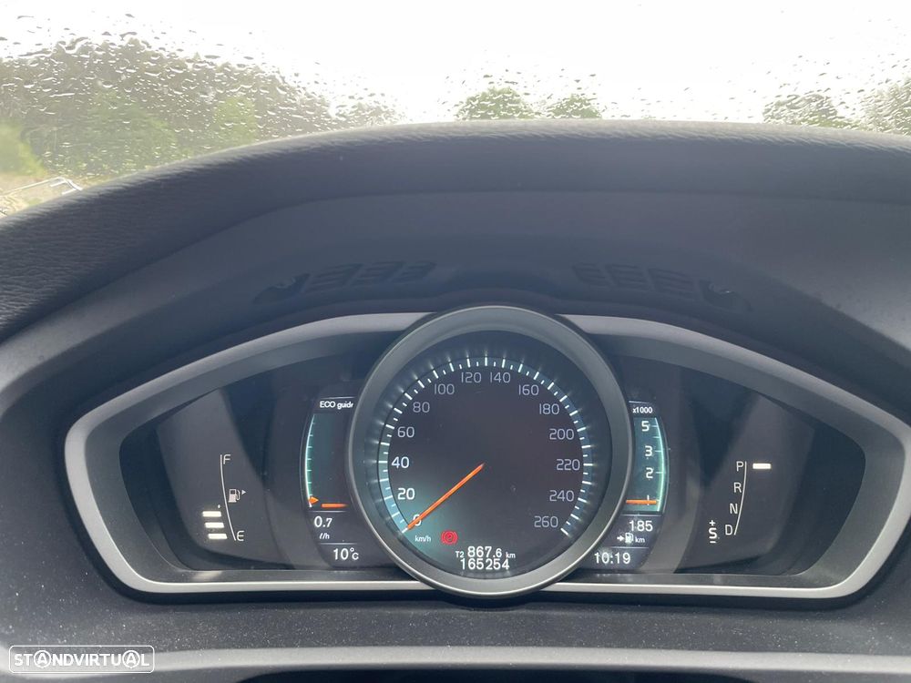 Volvo V40 Cross Country - 8