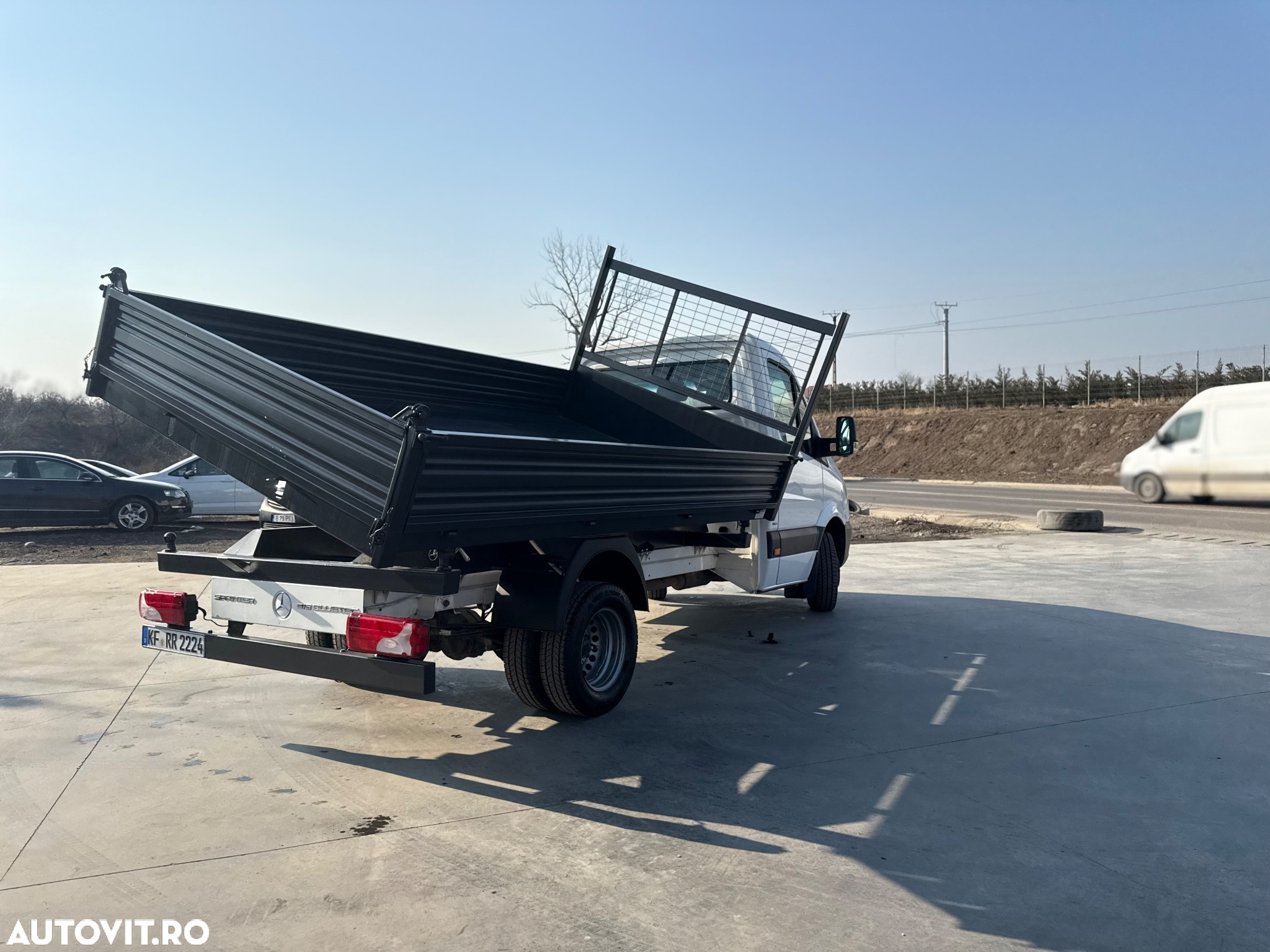 Mercedes-Benz Sprinter 519 - 12