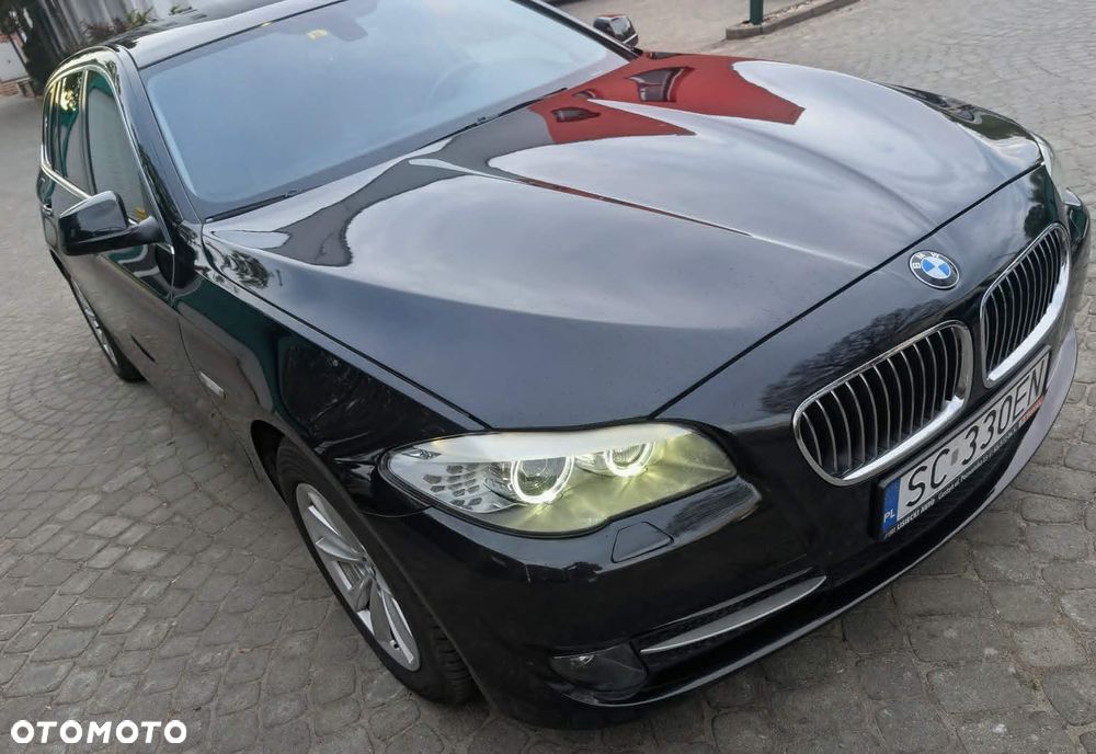 BMW Seria 5 525d xDrive - 3