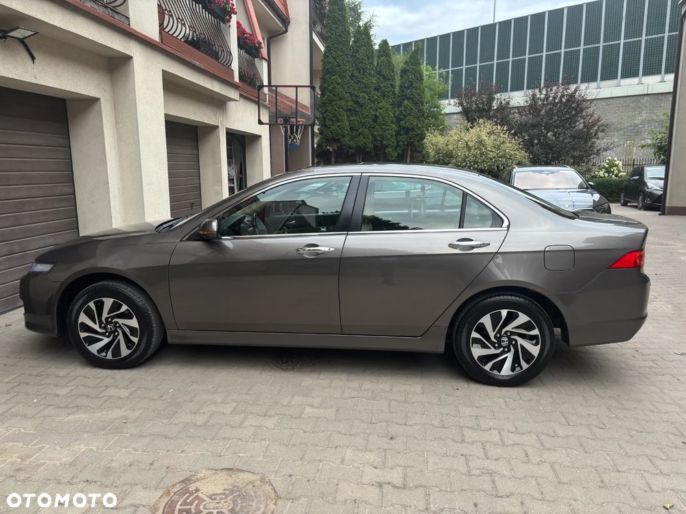 Honda Accord 2.0 Executive - 1