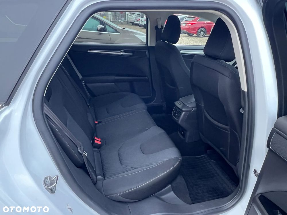 Ford Mondeo SW 2.0 EcoBoost Business Edition - 21