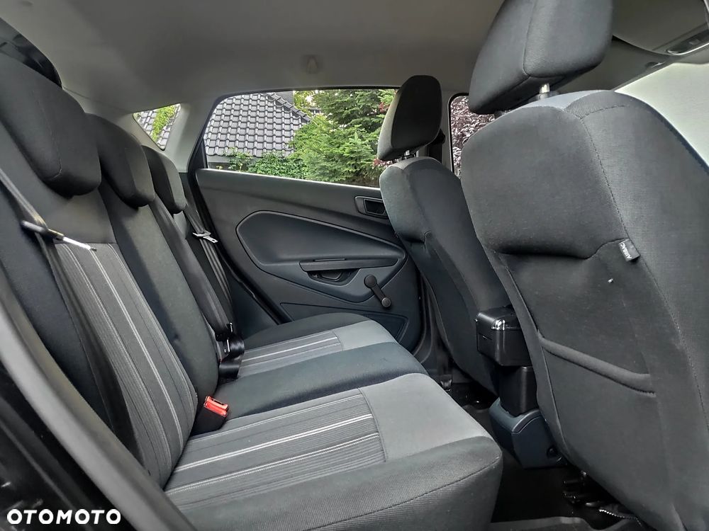 Ford Fiesta - 10