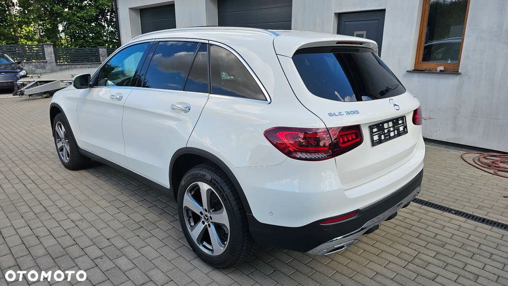Mercedes-Benz GLC 300 4Matic 9G-TRONIC Exclusive - 4