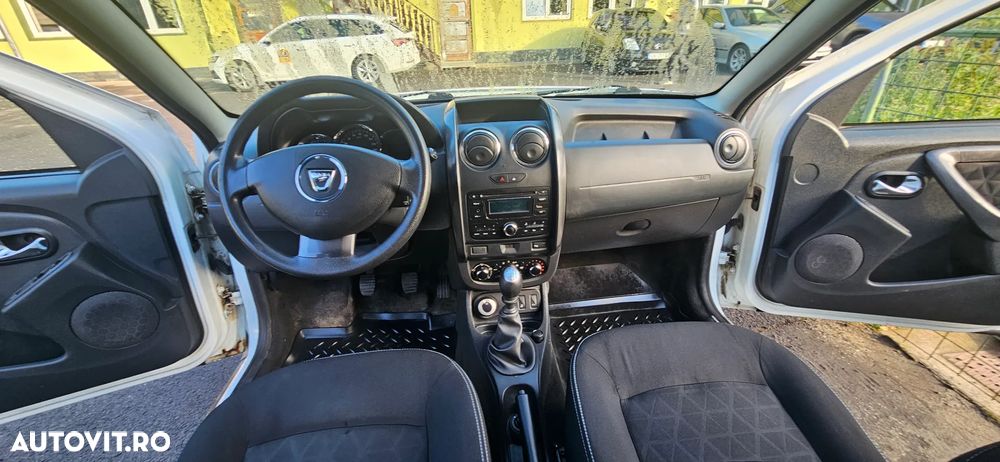 Dacia Duster 1.5 dCi 4x4 Laureate - 11