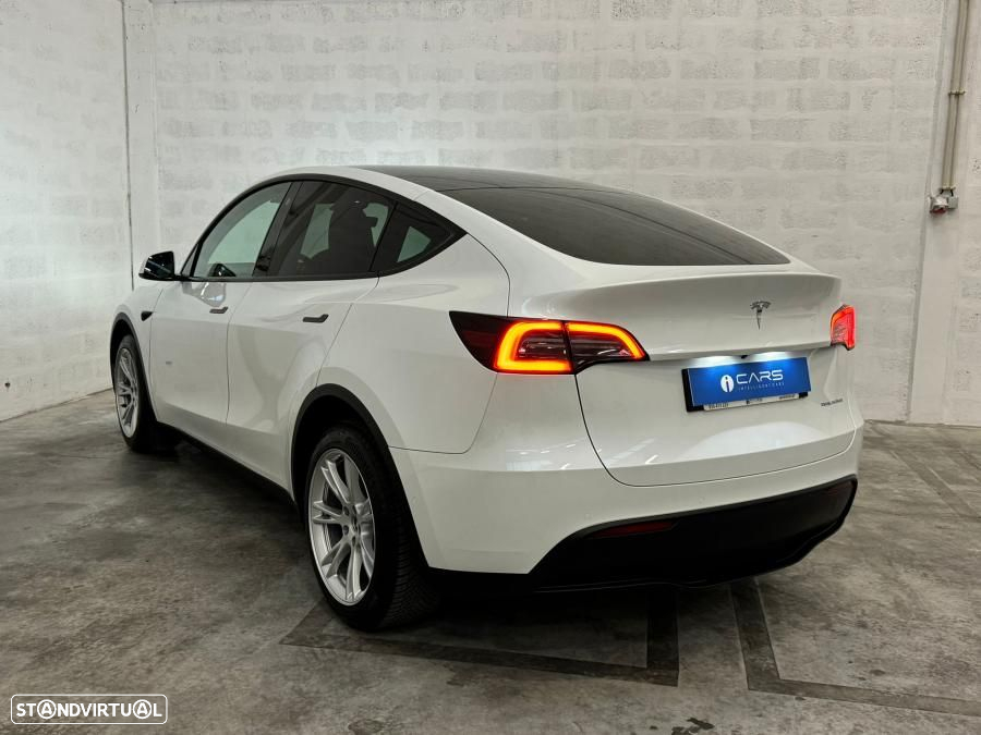 Tesla Model Y Long Range Dual Motor AWD - 10