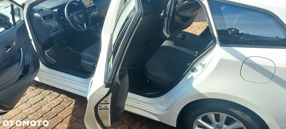 Toyota Corolla 1.8 Hybrid Comfort - 16